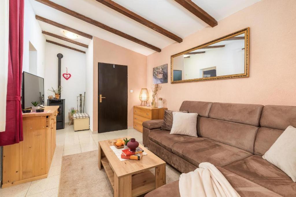 Apartment Mladenka Пула Екстериор снимка