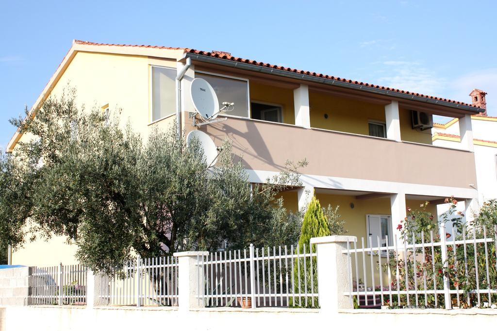 Apartment Mladenka Пула Стая снимка