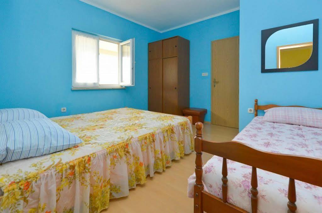 Apartment Mladenka Пула Екстериор снимка