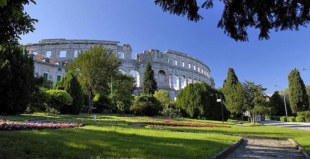 Apartment Mladenka Пула Стая снимка