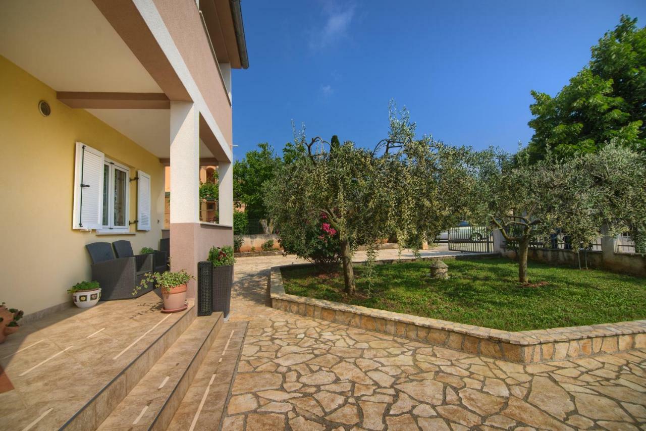 Apartment Mladenka Пула Екстериор снимка
