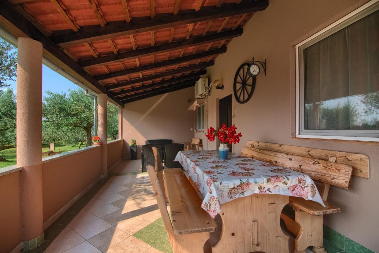 Apartment Mladenka Пула Екстериор снимка