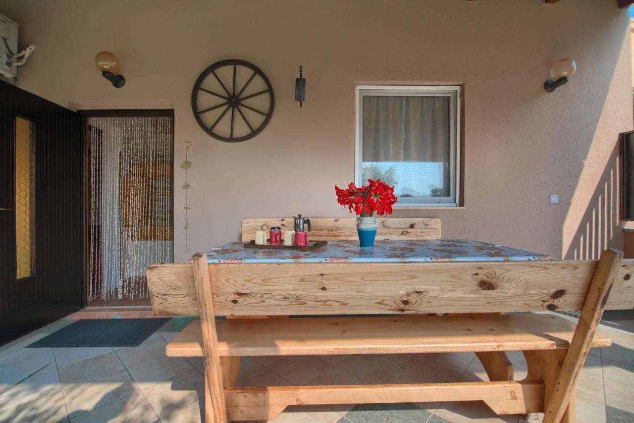 Apartment Mladenka Пула Екстериор снимка