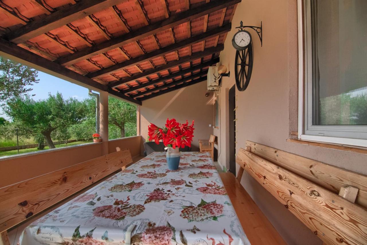 Apartment Mladenka Пула Екстериор снимка
