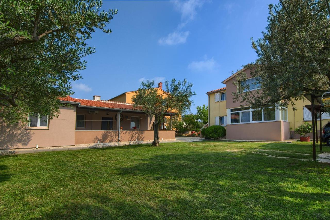 Apartment Mladenka Пула Екстериор снимка