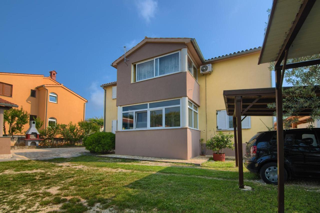 Apartment Mladenka Пула Екстериор снимка